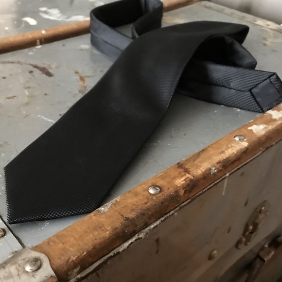 Men’s black tie. EUC - Picture 5 of 6